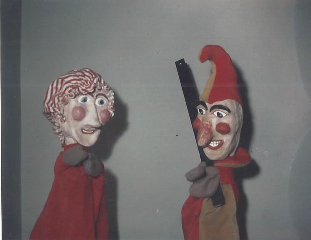 Punch & Judy - on stage - from Wonderland Puppet Theater-edit