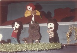 Cast-Puppets-from-Peter-and-The-Wolf-3-The-Wonderland-Puppet-Theater